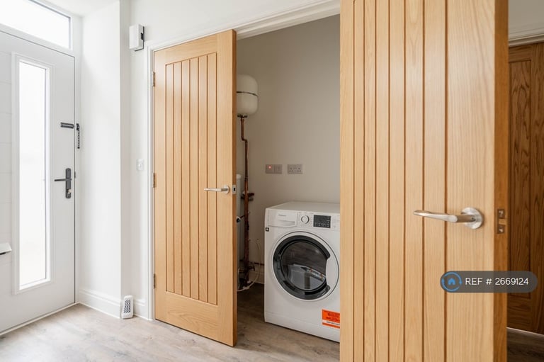 1 bedroom flat in The Gallery's At Rockspray Bude, Bude, EX23 (1 bed) (#2669124)