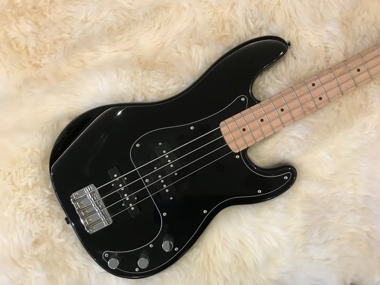 Squier Affinity Precision Bass Guitar PJ MN, Black, good condition, set up 