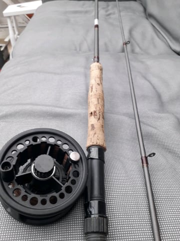 Leeda 10' fly fishing rod #7/8 with reel, in Crossgates, West Yorkshire