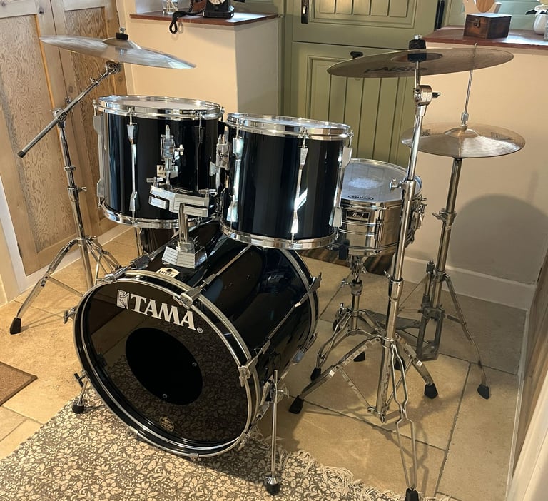 TAMA ROCKSTAR MIJ FULL DRUM KIT WITH CYMBALS
