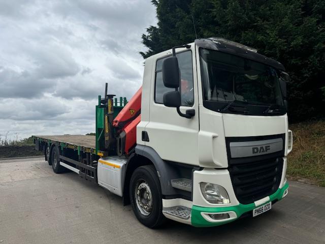 2016 66 DAF CF 290 E6 6x2 28ft3 flat Palfinger PK18002 remote crane