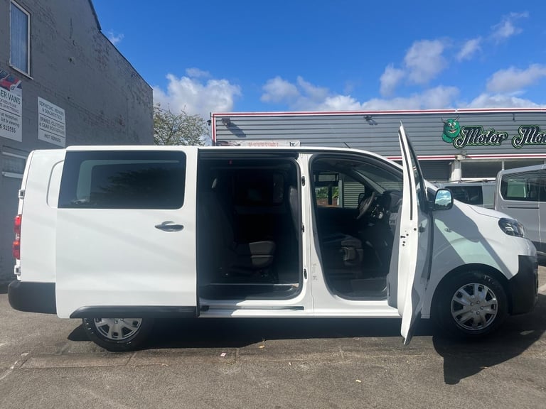 Vauxhall Vivaro 3100 2.0d 120PS Edition 6 Seat Crew Van  DIESEL MANUAL 2020/70