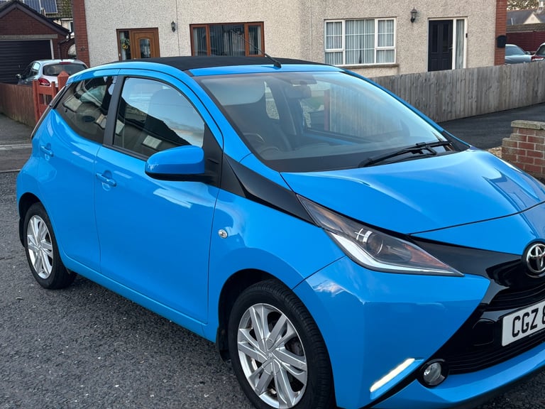 Toyota, AYGO, Hatchback, 2016, Manual, 998 (cc), 5 doors