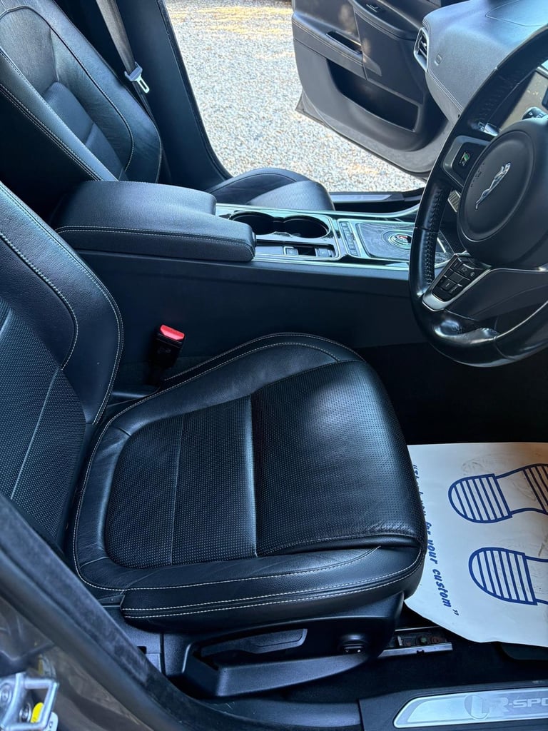 JAGUAR XE 2.0 d R-Sport 2016