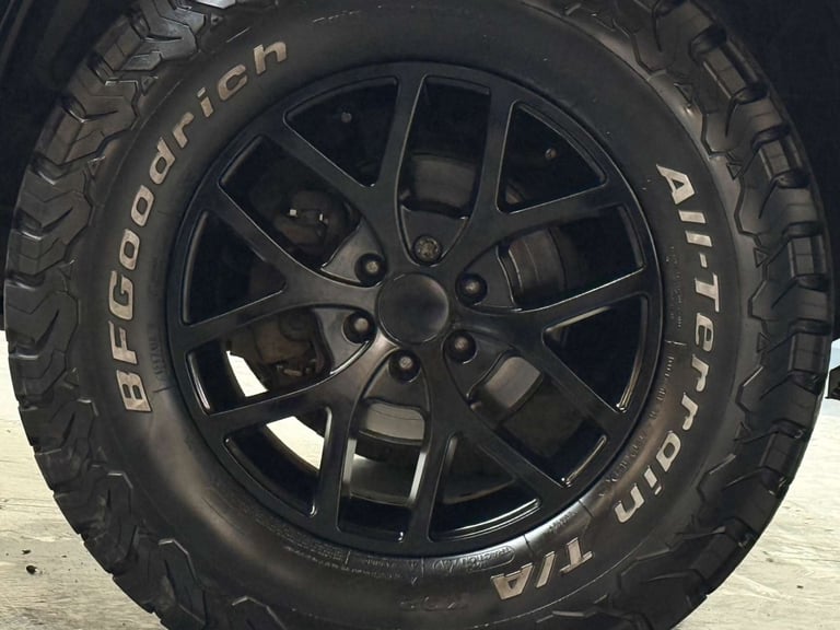 2018 Nissan Navara 2.3 dCi Off-Roader AT32 Auto 4WD Euro 6 4dr Pickup Diesel Automatic