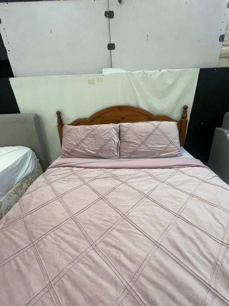 King Size Divan Set - Wooden Headboard and Mattress Included