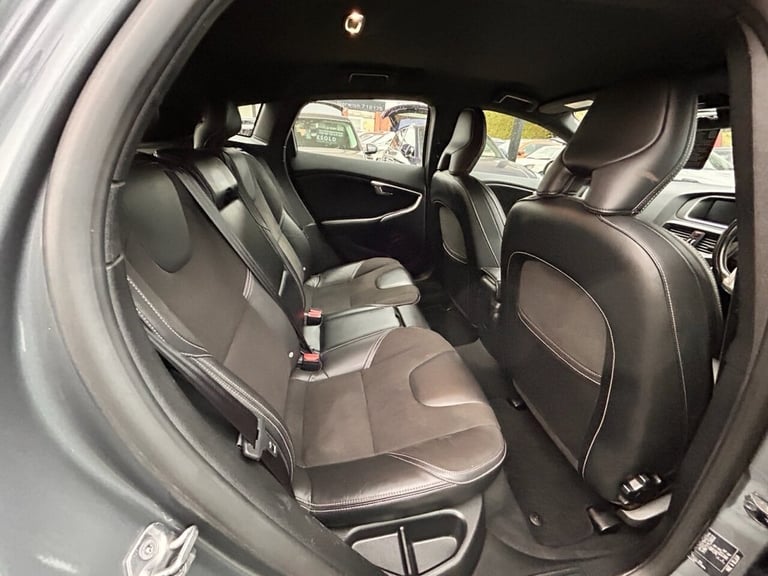 2018 Volvo V40 2.0 D3 R-Design Nav Plus Hatchback 5dr Diesel Manual Euro 6 (s/s) (150 ps) Hatchba...