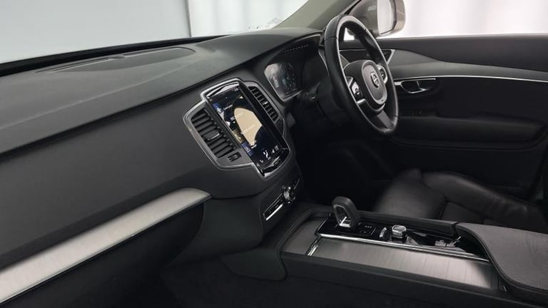 2021 Volvo XC90 Momentum B5 AWD mild hybrid 7 Seats Automatic SUV Hybrid Automatic