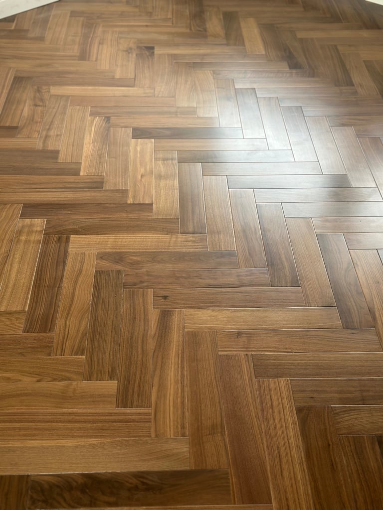 Laminate Herringbone Vinyl LVT Flooring Furniture Assembly Paint Wallpaper Wall Panelling 