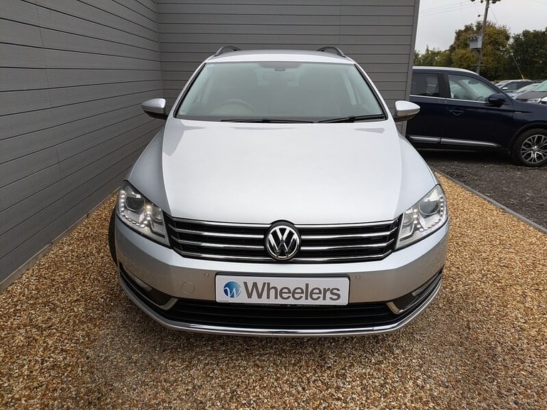 2014 Volkswagen Passat 2.0 TDI Bluemotion Tech Executive Style 5dr DSG ESTATE DIESEL Automatic