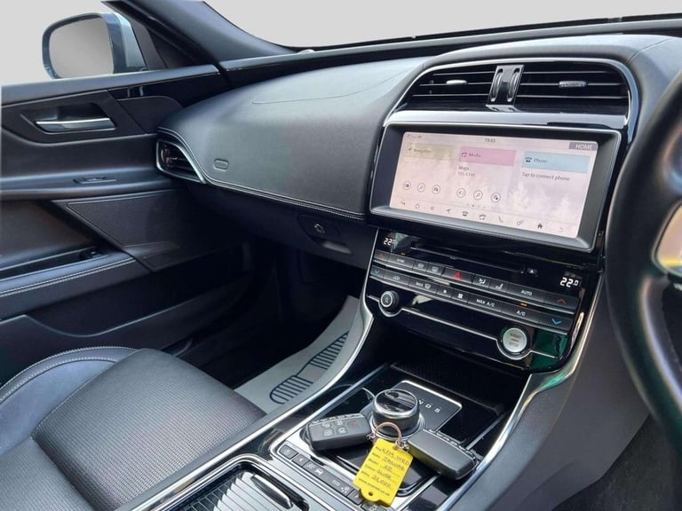 2019 Jaguar XE 2.0d R-Sport Saloon 4dr Diesel Auto Euro 6 (s/s) (180 ps) Saloon Diesel Automatic