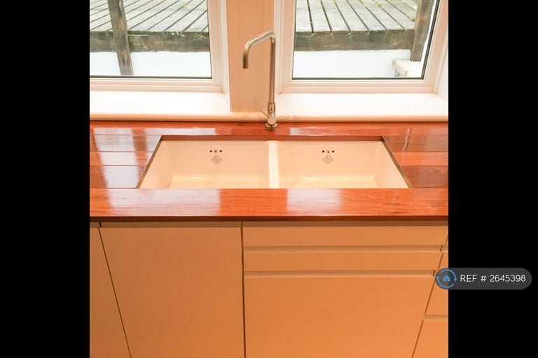 5 bedroom house in Quarry Road, Hastings, TN34 (5 bed) (#2645398)