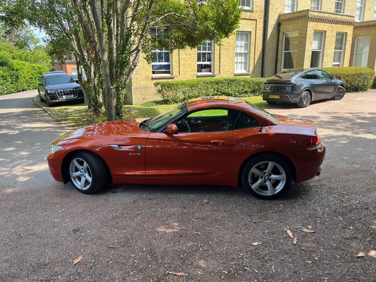 BMW Z4 LOW MILAGE ONE OWNER 6 SPEED MANUAL TWIN POWER TURBO 
