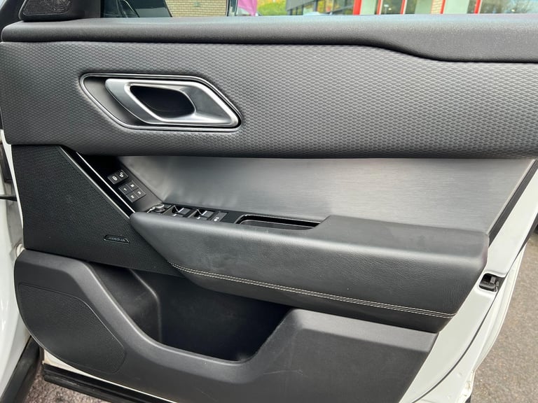 2017 Land Rover Range Rover Velar 2.0 D180 R-Dynamic S Auto 4WD Euro 6 (s/s) 5dr ESTATE Diesel Au...