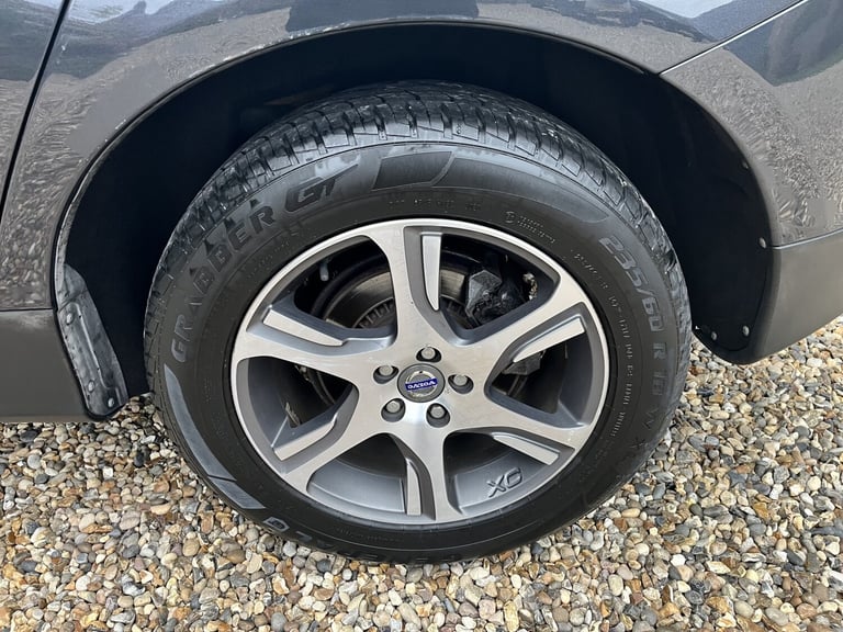VOLVO XC60 2.4 D5 SE Lux 2011