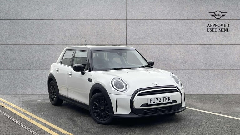 image for 2022 MINI Hatch 1.5 Cooper Classic 5dr Auto Hatchback Petrol Automatic