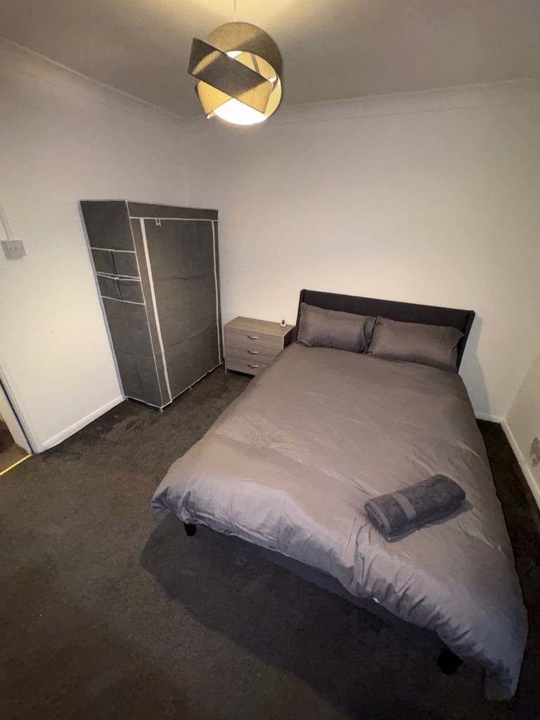 Rooms to rent Gatwick 