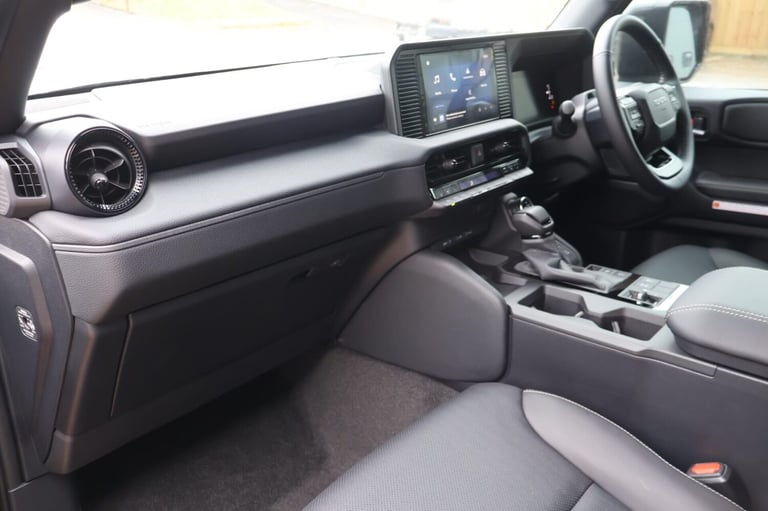 2025 Toyota Land Cruiser BRAND NEW COMMERCIAL REAR PRIVACY GLASS Hi GLOSS FINISH  MUD TERRAIN TYR...