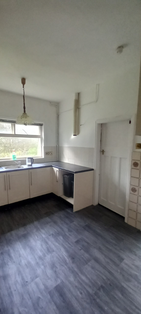 **LET BY**DETACHED BUNGALOW**3 BED**MADELEY HEATH**