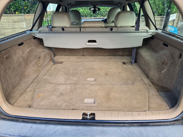 Volvo, V70 T5, Estate, 2001, Automatic, 2319 (cc), 5 doors