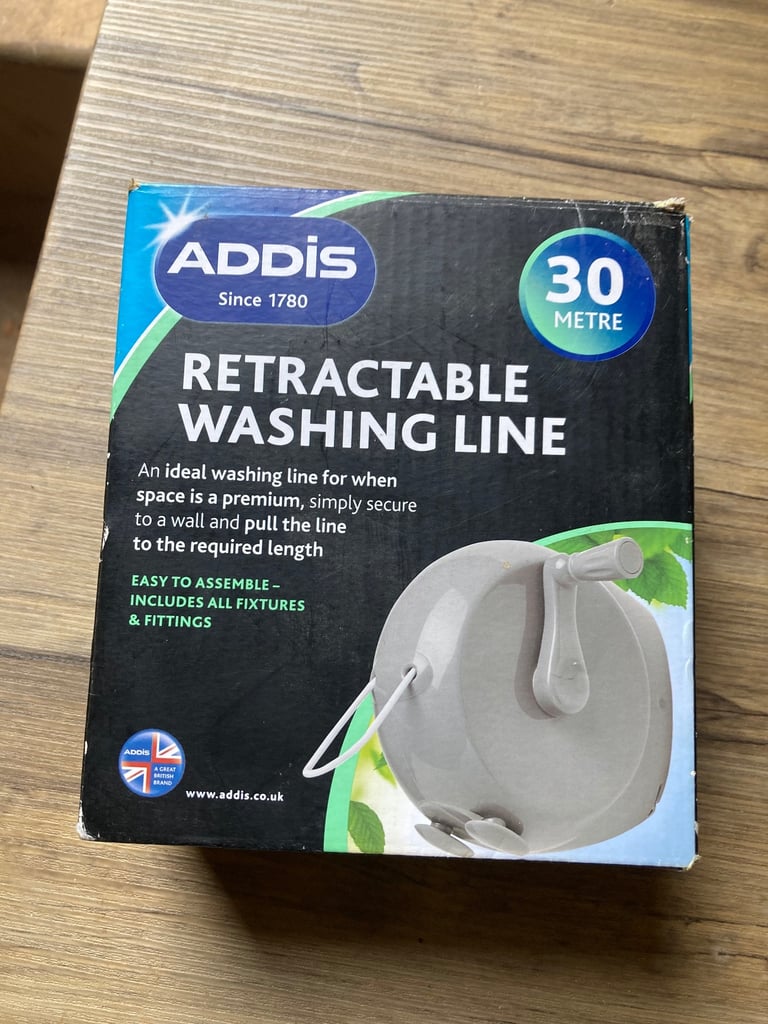Retractable washing line