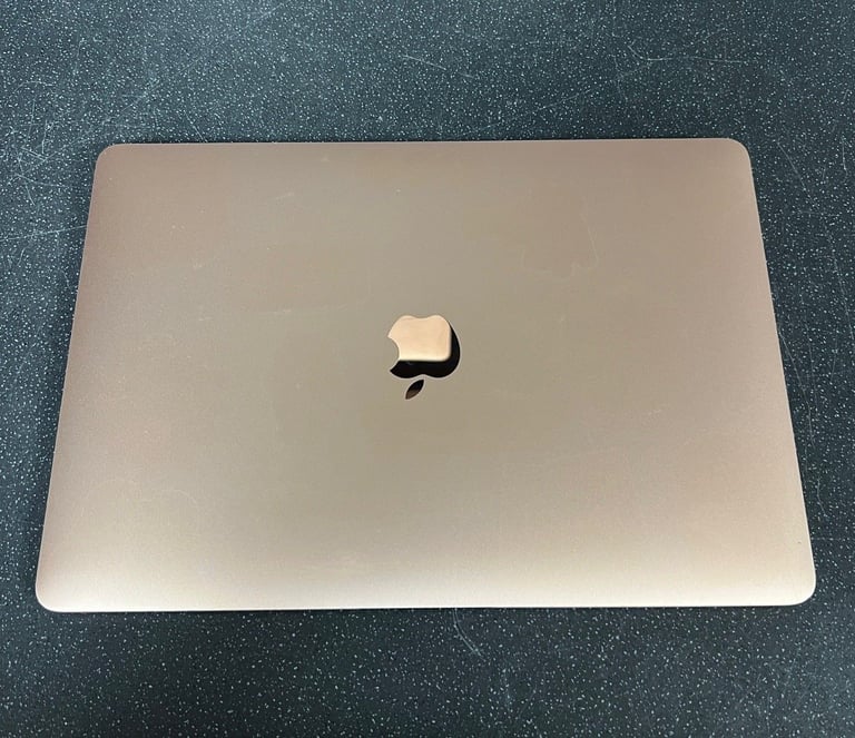 Apple MacBook Air 13” – Rose Gold (2020, Retina Display)