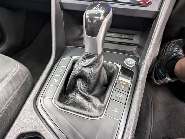 2020 Volkswagen Tiguan 1.5 ELEGANCE TSI DSG 5d 148 BHP 7SP AUTOMATIC ESTATE Estate Petrol Semi Au...