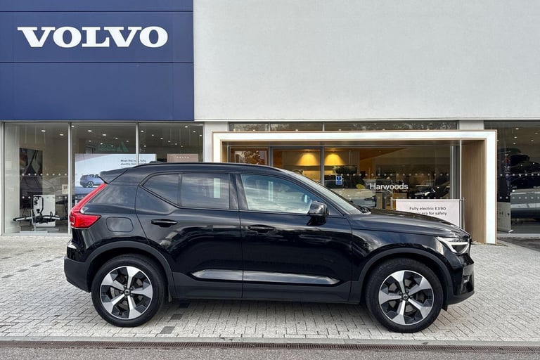 2022 Volvo XC40 2.0 B4 MHEV Ultimate SUV 5dr Petrol Hybrid DCT Auto Euro 6 (s/s) (197 ps) ESTATE ...
