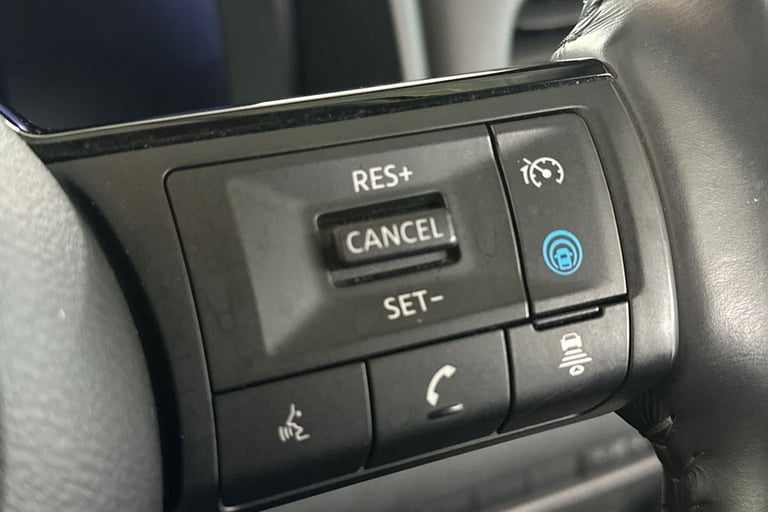 2023 Nissan Qashqai 102994 Hatchback Hybrid Automatic