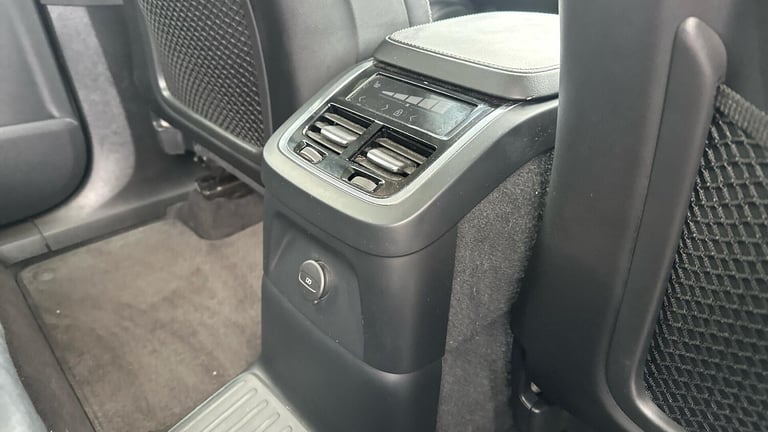 2021 Volvo XC90 2.0 T8 Recharge PHEV Inscription Pro 5dr AWD Auto ESTATE PETROL/ELECTRIC Automatic