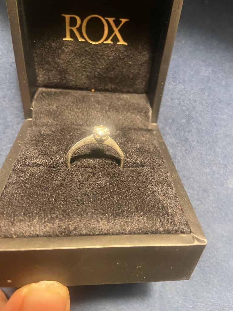Rox Diamond Ring 