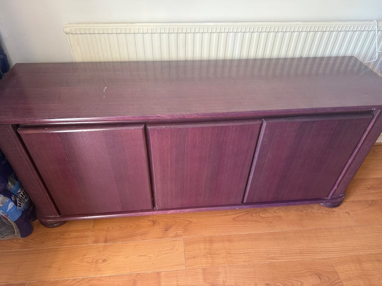 Sideboard in a very good condition.