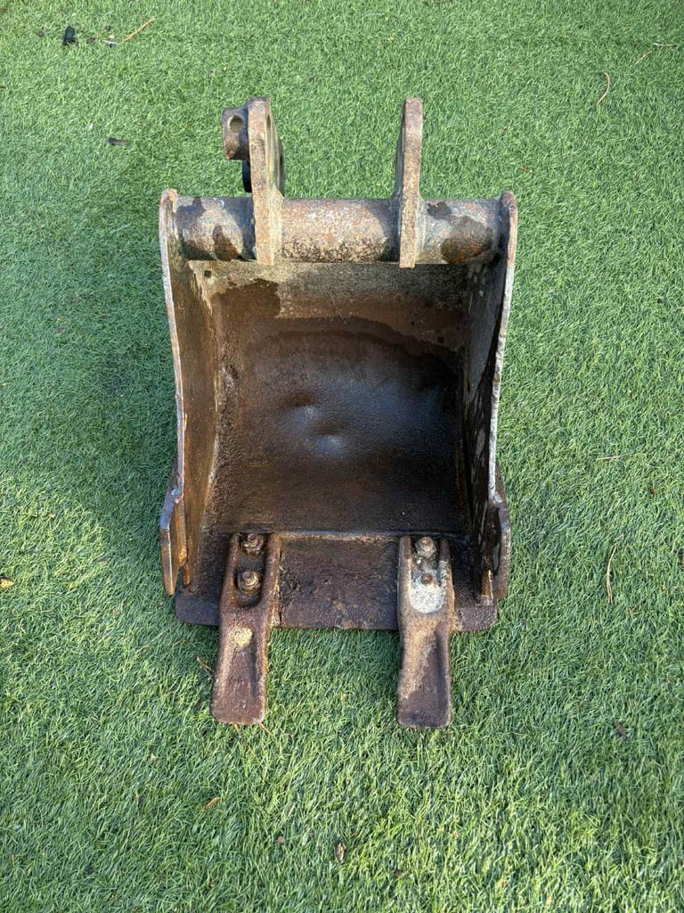 Whites digger bucket