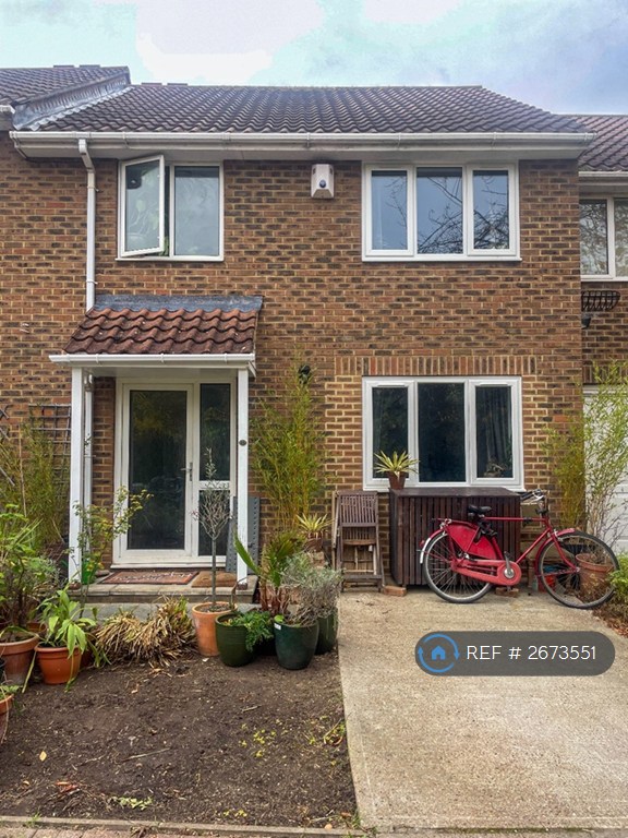 4 bedroom house in Holland Drive, London, SE23 (4 bed) (#2673551)