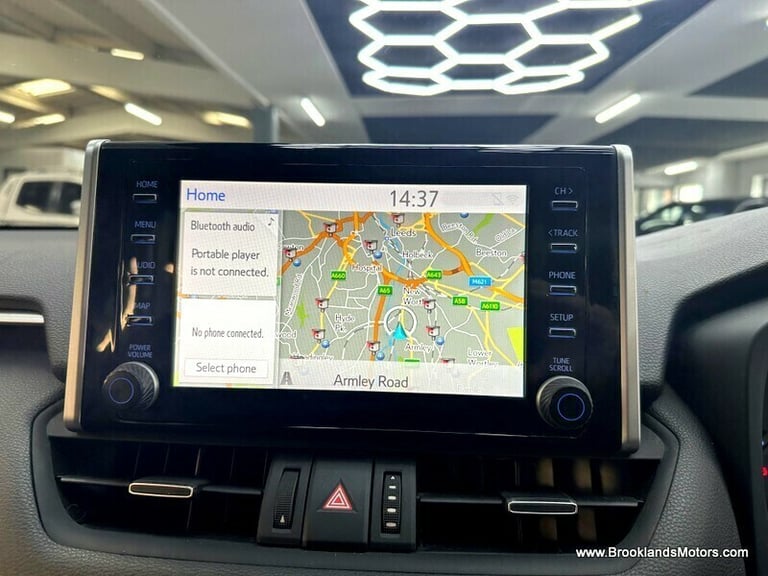 Toyota RAV4 2.5 VVT-I DESIGN [SAT NAV, REVERSE CAMERA &amp; 4WD]