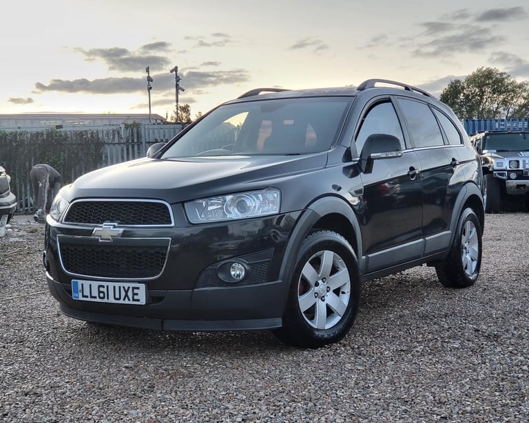 2012 FACELIFT CHEVROLET CAPTIVA 2.2 VCDi LT 5 DOOR 7 SEATER AUTOMATIC BLACK