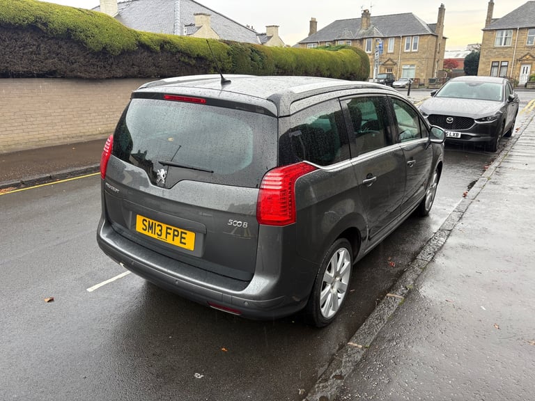 7 seater Peugeot, 5008, MPV, 2013, Manual, 1560 (cc), 5 doors