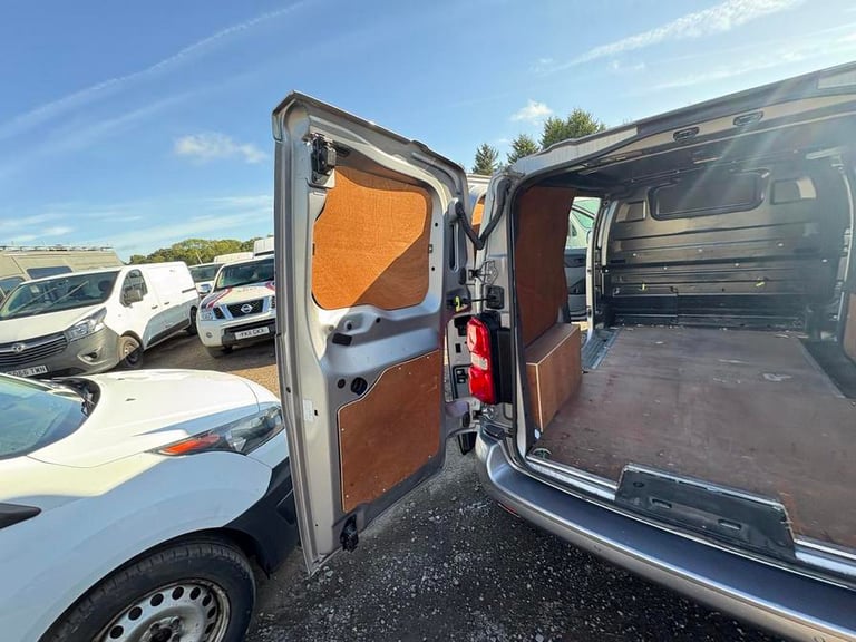 2021 Vauxhall Vivaro 2700 1.5d 100PS Sportive H1 Van PANEL VAN DIESEL Manual