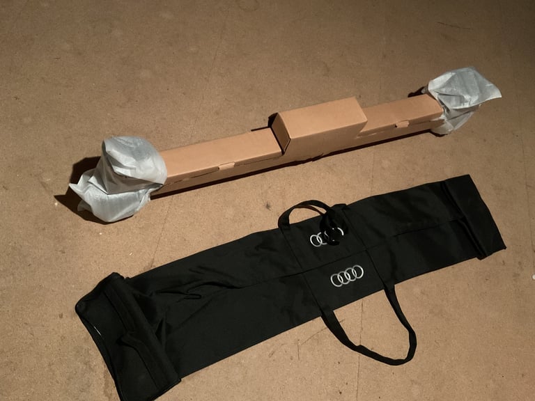 image for Audi Q5 roof rack.