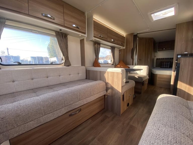 2022 SWIFT SPRITE SUPER QUATTRO FB TOURING CARAVAN