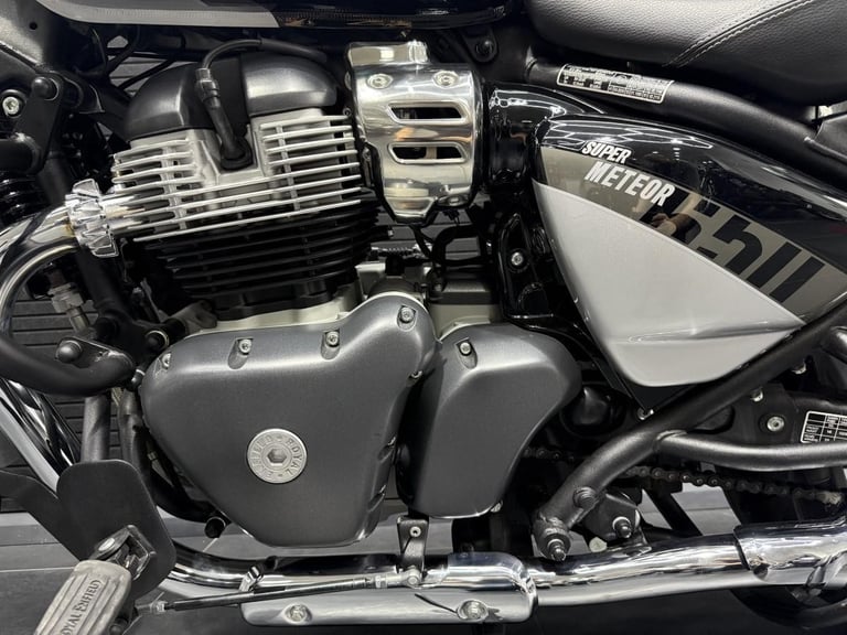 ROYAL ENFIELD SUPER METEOR 650 2023