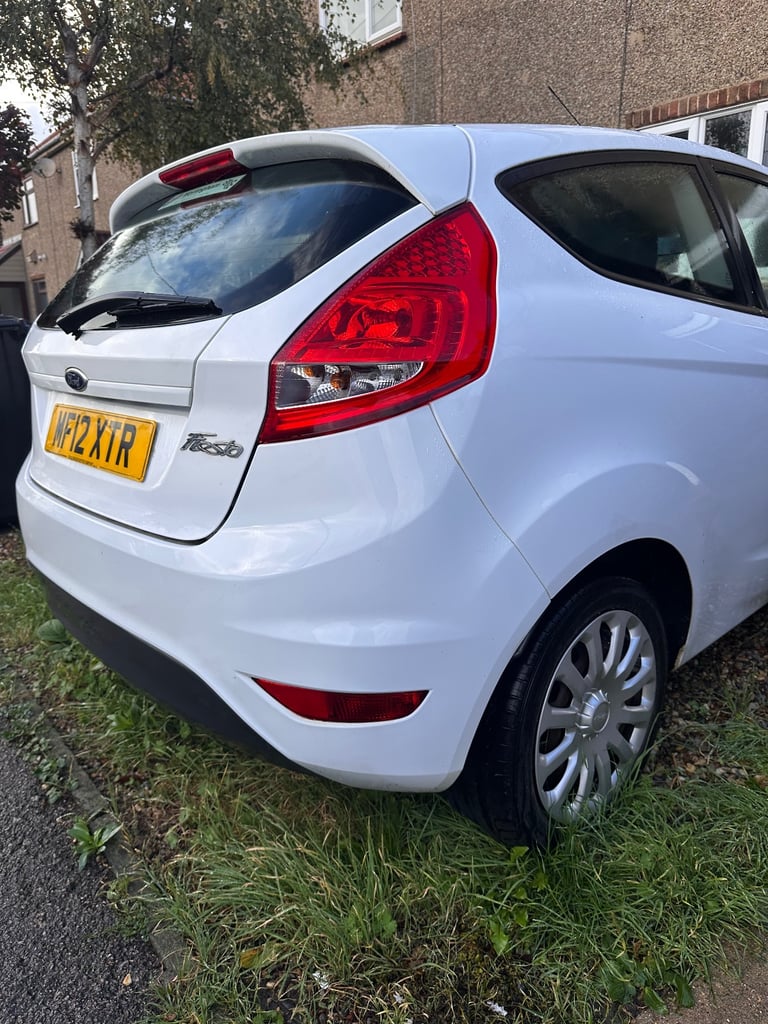 Ford, FIESTA, Hatchback, 2012, Manual, 1242 (cc), 3 doors