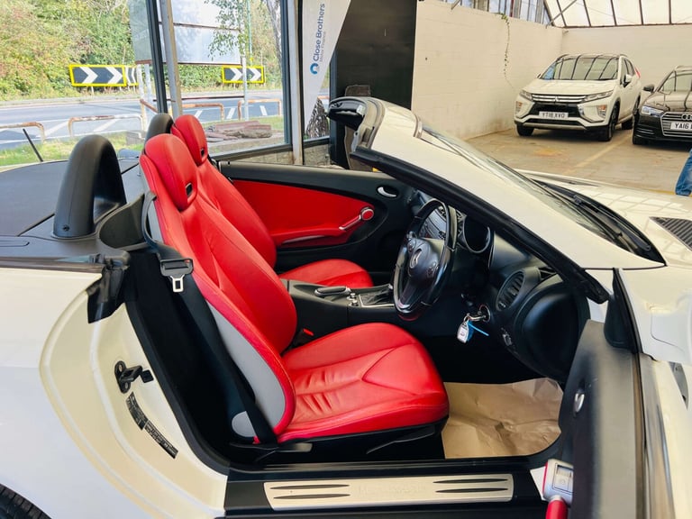 2011 Mercedes-Benz SLK 1.8 SLK 200 Kompressor Auto 2dr Convertible Petrol Automatic