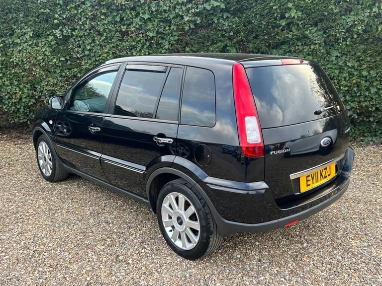 2011 Ford Fusion 1.6 Titanium Hatchback 5dr Petrol Manual (157 g/km, 99 bhp) Hatchback Petrol Manual