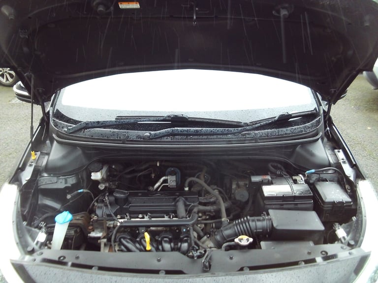 2015 Hyundai i20 1.2 SE 5dr HATCHBACK Petrol Manual