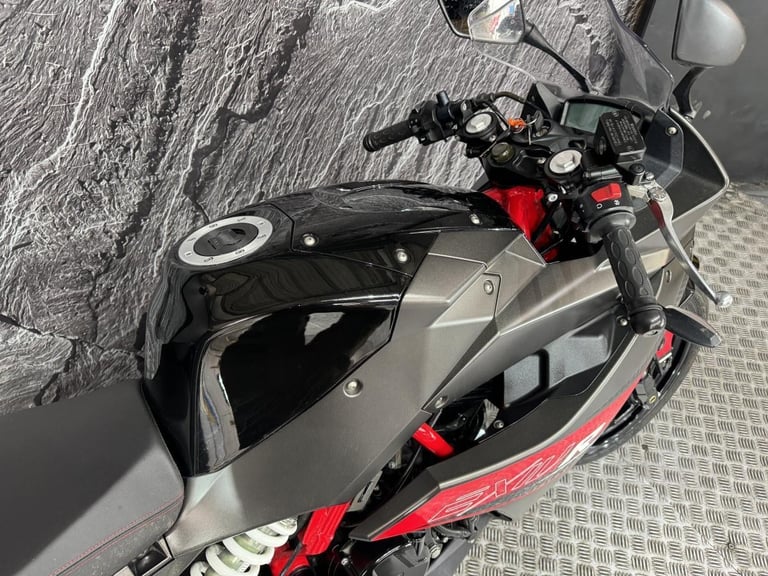 HYOSUNG GD250R GD 250 R 2016