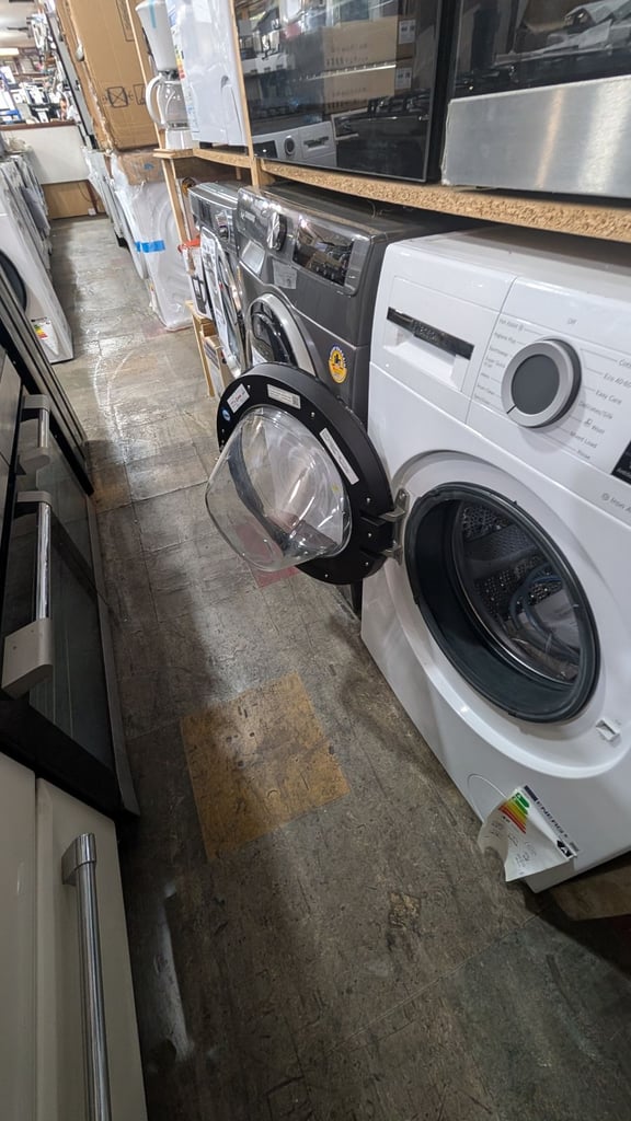  BOSCH SERIES 6 WHITE WASHING MACHINE 9KG-1400RPM SPIN-ANTI STAIN-QUICK WASH-TOP SPEC - EX DISPLAY