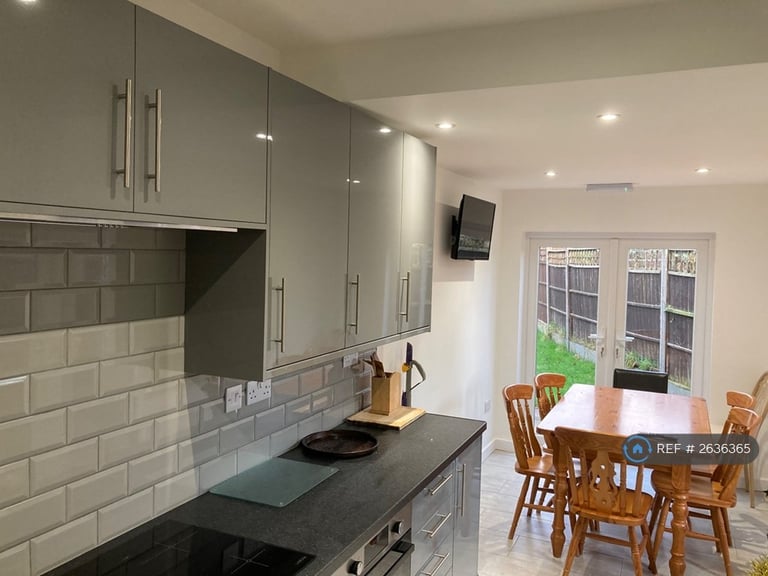 1 bedroom in Tachbrook Road, Leamington Spa, CV31 (#2636365)