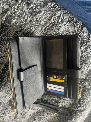 Michael kors deals wallet used