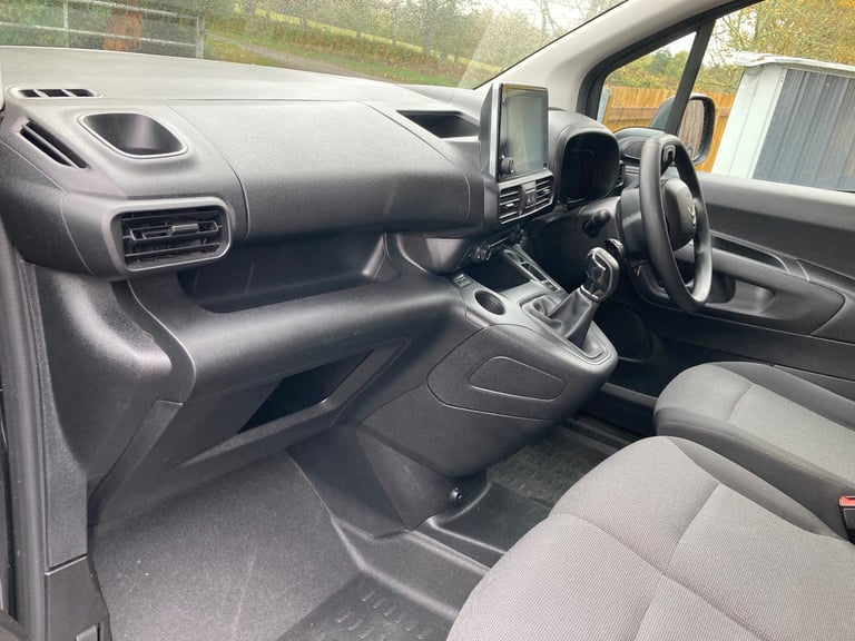 2021 Citreon Berlingo XL 3 seats 1.5 BlueHDi 950Kg Enterprise 92k/1 owner/FSH NO VAT